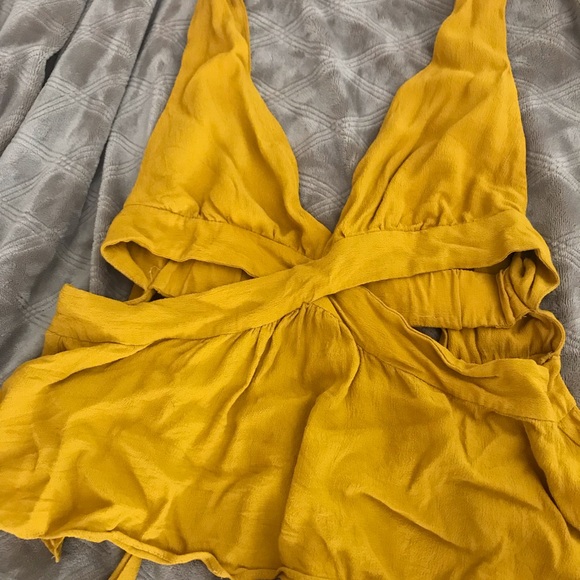 Zara Mustard Yellow Cutout Tie Back Blouse - Picture 2 of 6